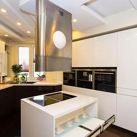 Апартаменты Designer Maisonette In A Gated София